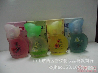 【瀾婷百合茉莉玖瑰桂花香水香型持久耐香一件代發(fā)廠家正品批發(fā)中樣】中山市西區(qū)雪儀化妝品批發(fā)商行 - 產(chǎn)品庫(kù)
